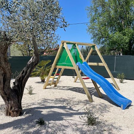 Moderne Istrische Steinvilla - 4 Sterne Mit Privatem, Beheizbaren Pool & Meerblick Kavran Екстериор снимка