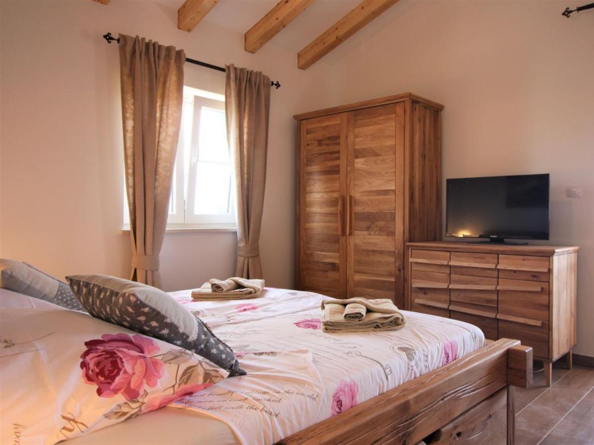 Moderne Istrische Steinvilla - 4 Sterne Mit Privatem, Beheizbaren Pool & Meerblick Kavran Екстериор снимка